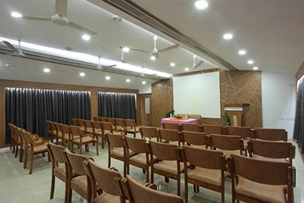 Hotel Anjali Park 戈德亚姆 外观 照片