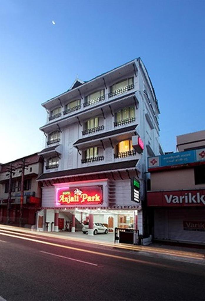 Hotel Anjali Park 戈德亚姆 外观 照片